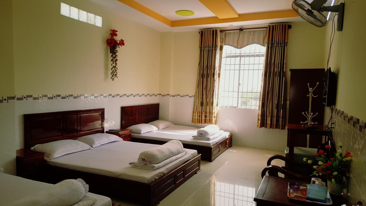 Huynh Nhu Hotel Cà Mau Exterior photo
